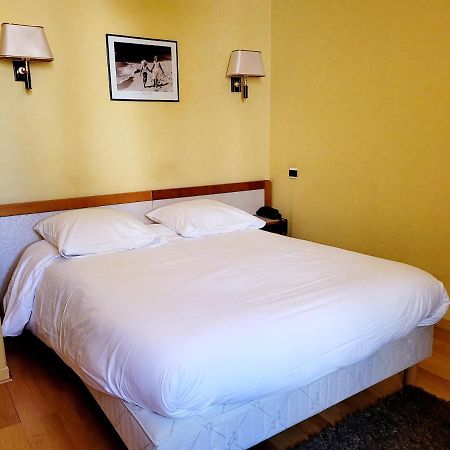 Hotel Rome Saint-Nazaire-en-Royans Esterno foto