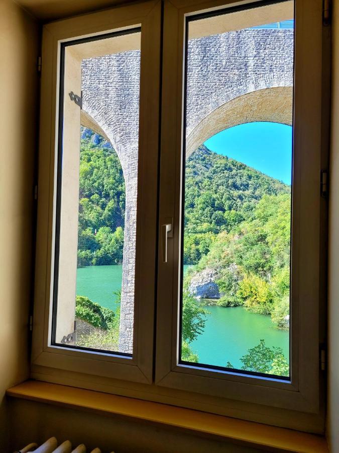 Hotel Rome Saint-Nazaire-en-Royans Esterno foto