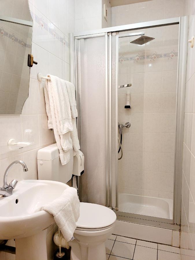 Hotel Rome Saint-Nazaire-en-Royans Esterno foto
