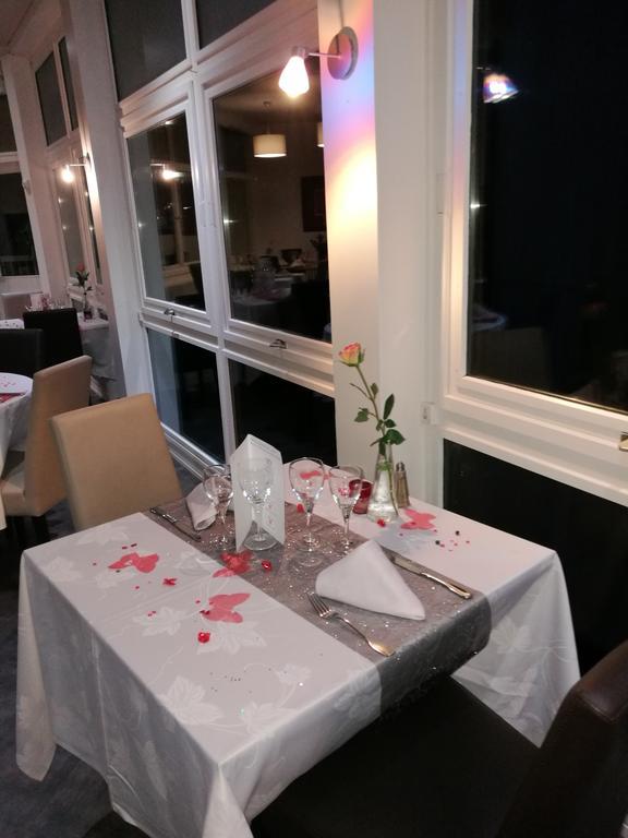 Hotel Rome Saint-Nazaire-en-Royans Esterno foto